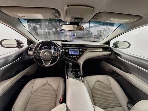 Used 2019 Toyota Camry SE FWD image 27