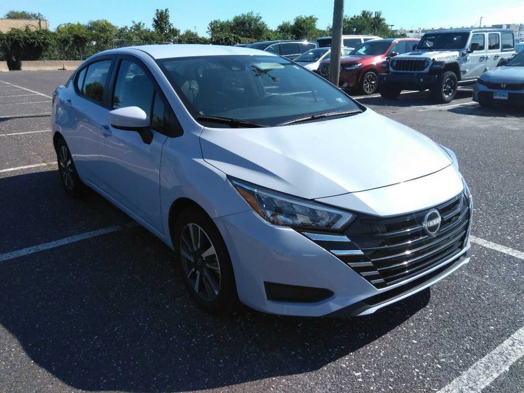 Certified 2025 Nissan Versa SV FWD image 1