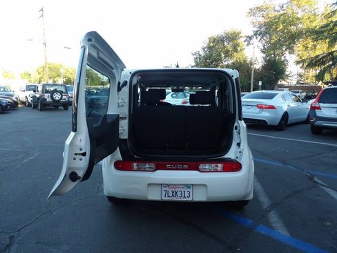 Used 2009 Nissan Cube 1.8 SL w/ Interior Designer Pkg FWD image 10