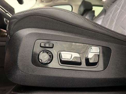 Certified 2025 BMW X7 xDrive40i AWD/4WD image 13