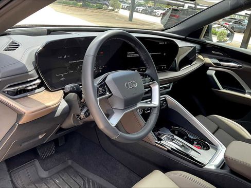New 2025 Audi Q5 Premium Plus image 8
