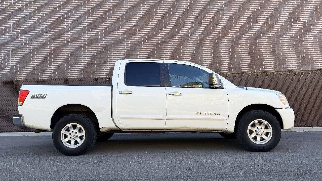 Used 2005 Nissan Titan SE AWD/4WD image 7