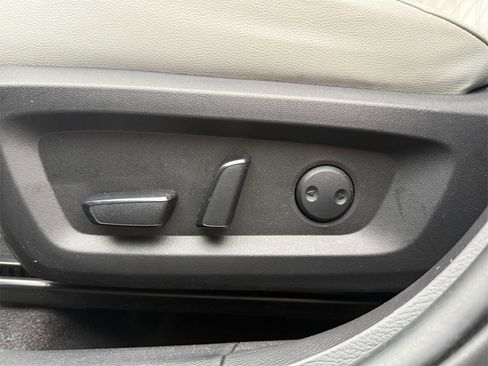 Used 2022 Mitsubishi Outlander SEL image 13