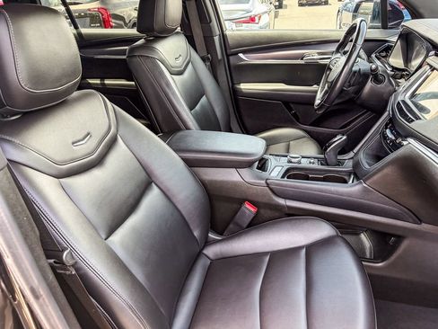 Certified 2023 Cadillac XT6 Luxury FWD image 31