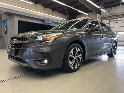 Used 2025 Subaru Legacy Premium image 3