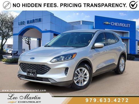 Used 2020 Ford Escape SE FWD image 1