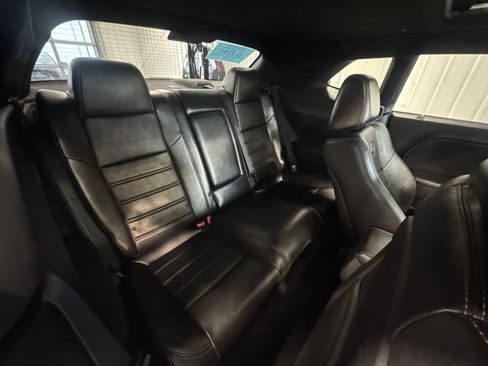 Used 2014 Dodge Challenger R/T RWD image 18