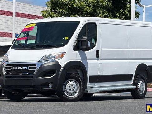 Used 2025 RAM ProMaster 2500 w/ U-Haul Equipment Group FWD image 8
