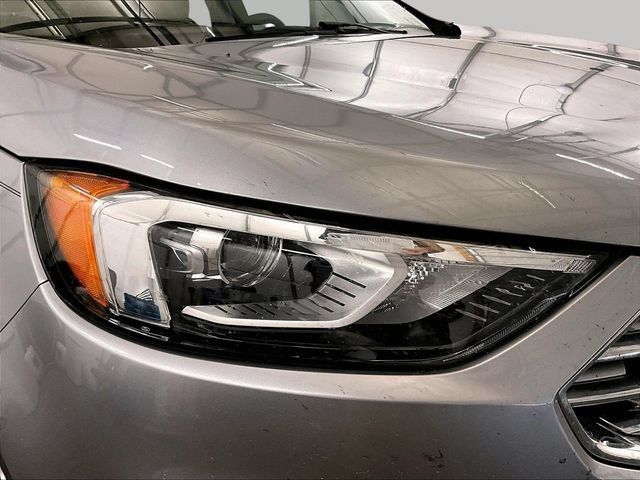 Used 2020 Ford Edge SE FWD image 27
