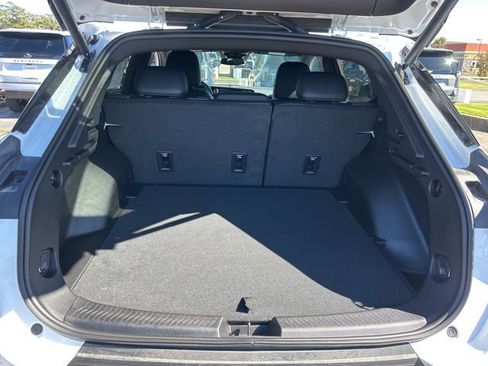 New 2026 Chevrolet Equinox EV LT image 29