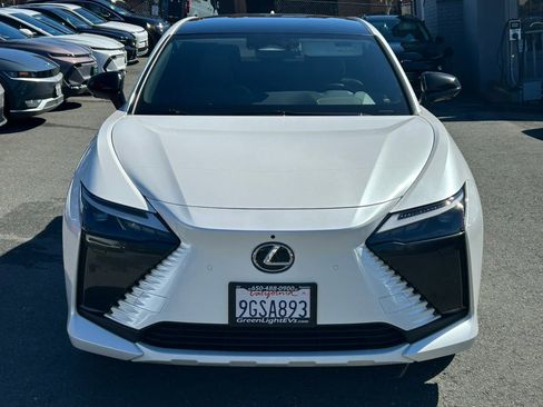 Used 2023 Lexus RZ 450e Premium w/ Accessory Package (2T) image 2
