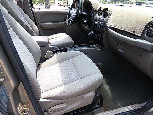 Used 2006 Jeep Liberty Sport AWD/4WD image 22