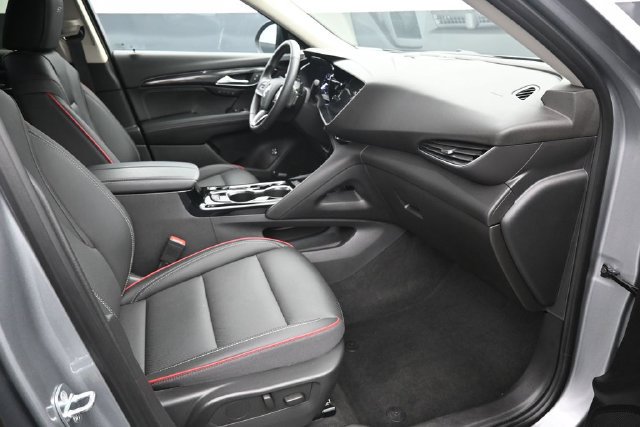 Used 2023 Buick Envision Essence w/ Technology Package I AWD/4WD image 25