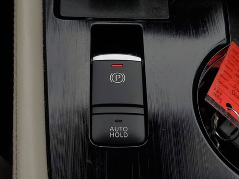 Used 2022 Nissan Rogue SL FWD image 31