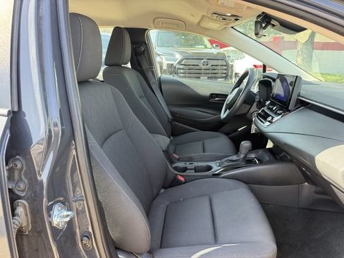 Used 2025 Toyota Corolla LE FWD image 28