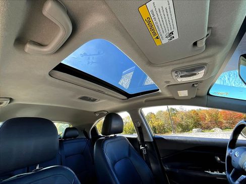 Used 2016 Kia Rio SX image 18