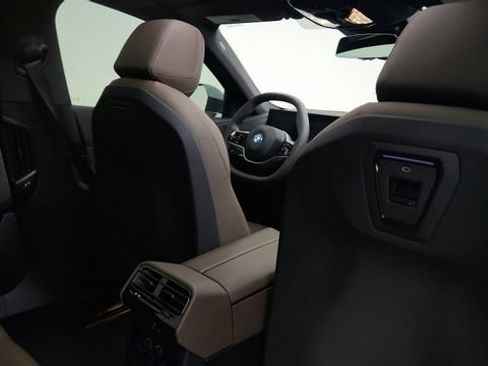 Used 2026 BMW i5 eDrive40 AWD/4WD image 59