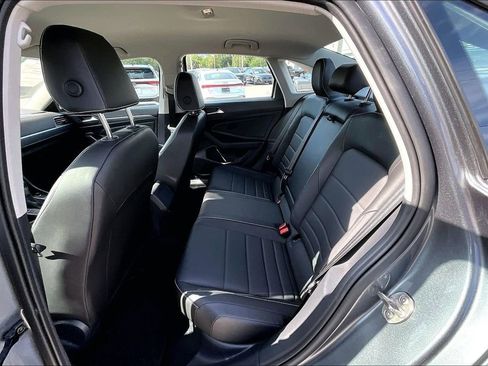 Certified 2023 Volkswagen Jetta SE FWD image 17