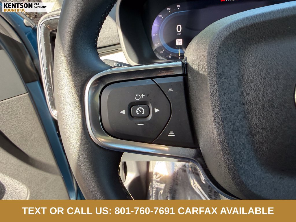 Used 2025 Volvo XC40 B5 Plus AWD/4WD image 17
