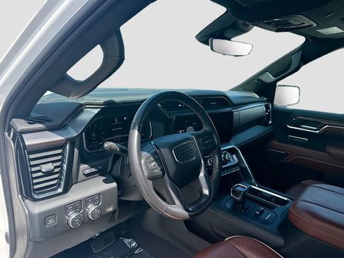 Used 2023 GMC Sierra 1500 Denali Ultimate AWD/4WD image 9