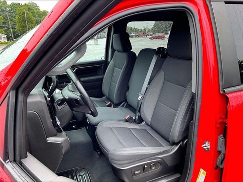 Used 2022 Chevrolet Silverado 1500 LT AWD/4WD image 10