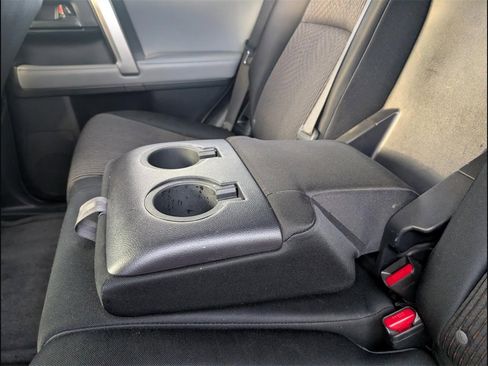 Used 2011 Toyota 4Runner Limited image 19