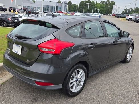Used 2018 Ford Focus SE FWD image 11
