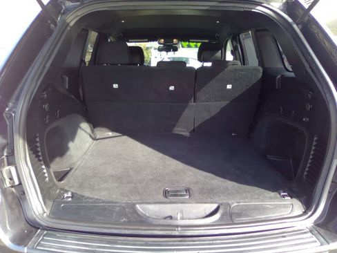 Used 2016 Jeep Grand Cherokee Laredo 75th Anniversary image 9