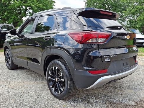 Used 2023 Chevrolet TrailBlazer LT FWD image 3