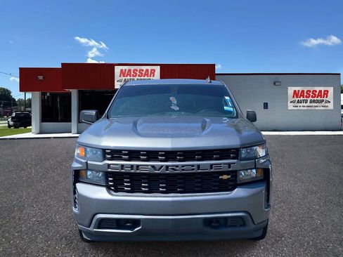 Used 2019 Chevrolet Silverado 1500 Custom w/ Custom Value Package RWD image 2