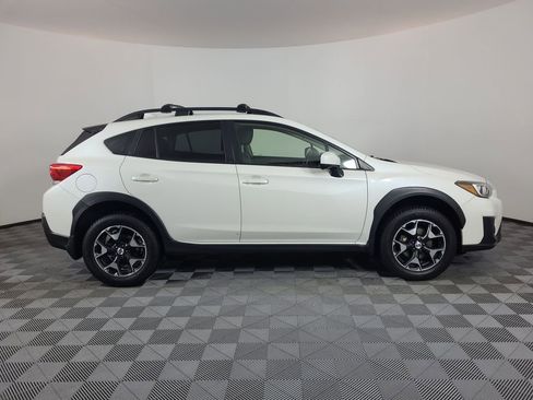 Used 2018 Subaru Crosstrek 2.0i Premium w/ Eyesight System image 2