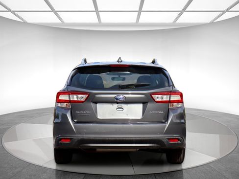 Used 2018 Subaru Impreza 2.0i Premium image 7