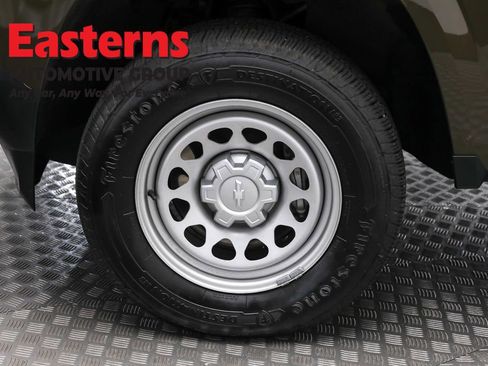 Used 2024 Chevrolet Colorado W/T RWD image 31