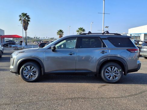 New 2026 Nissan Pathfinder SV image 4