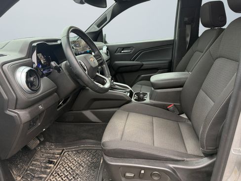 Used 2023 Chevrolet Colorado LT w/ LT Convenience Package II image 10