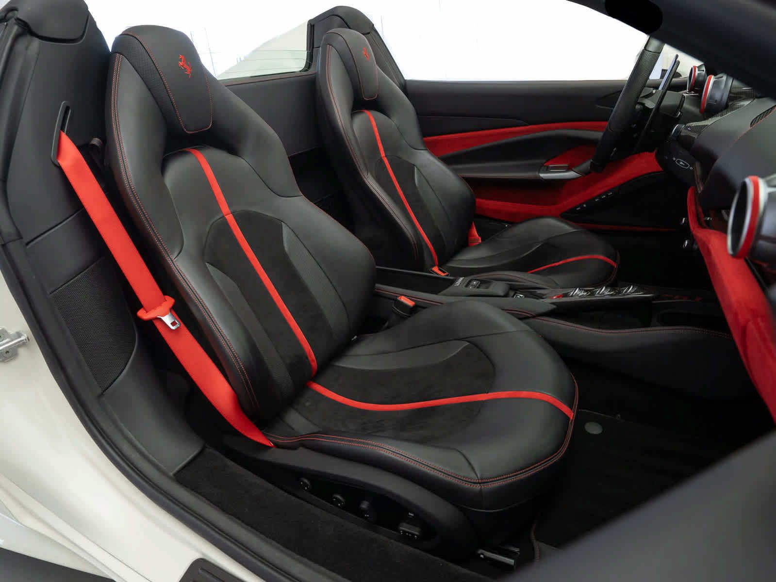 Used 2022 Ferrari F8 Tributo RWD image 14