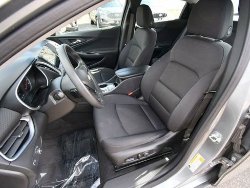 Used 2025 Chevrolet Malibu LT FWD image 14
