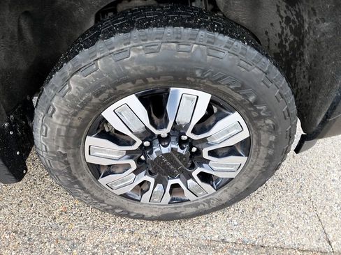 Used 2024 GMC Sierra 2500 Denali w/ Denali Reserve Package image 37