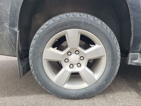 Used 2020 Chevrolet Suburban LT w/ Luxury Package image 13