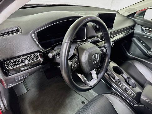 Used 2022 Honda Civic Touring image 9