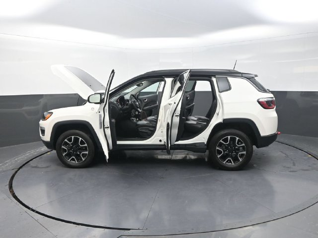Used 2020 Jeep Compass Trailhawk AWD/4WD image 42