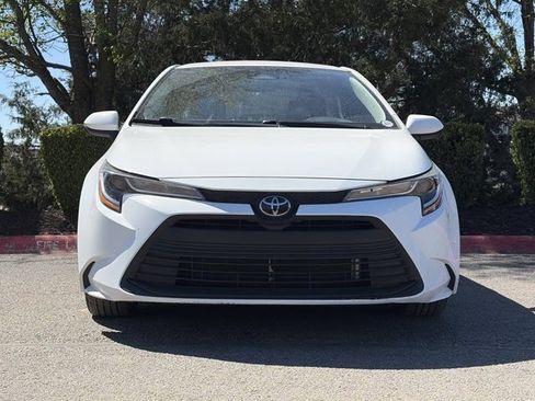 Used 2024 Toyota Corolla LE image 6
