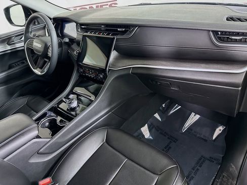 Used 2023 Jeep Grand Cherokee L Limited w/ Luxury Tech Group II image 35