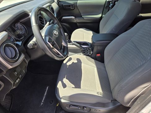 Used 2023 Toyota Tacoma SR5 RWD image 7