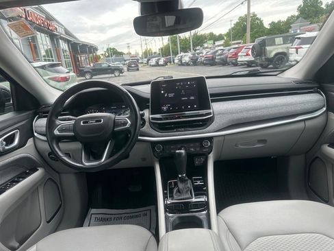 Used 2022 Jeep Compass Latitude w/ Convenience Group FWD image 12