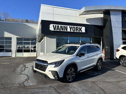 Certified 2025 Subaru Ascent Limited w/ Popular Package #2 image 1