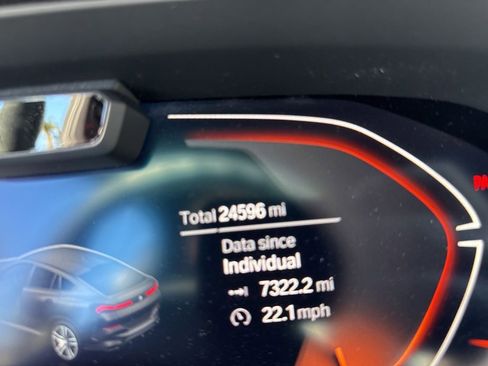 Used 2023 BMW X6 xDrive40i w/ Executive Package image 9