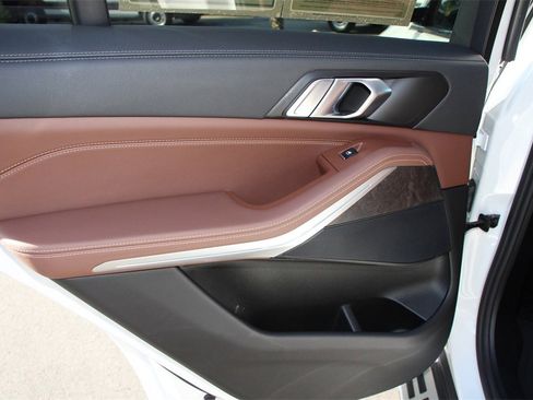 Used 2022 BMW X5 xDrive40i w/ Premium Package image 20