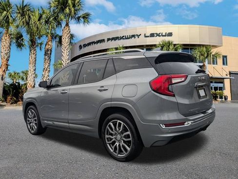 Used 2024 GMC Terrain Denali w/ Denali Premium Package AWD/4WD image 7