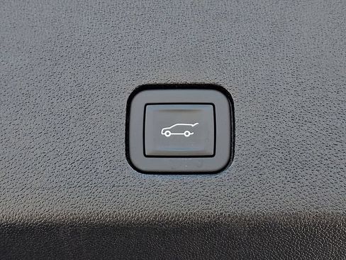 Certified 2025 Cadillac XT6 Sport AWD/4WD image 29